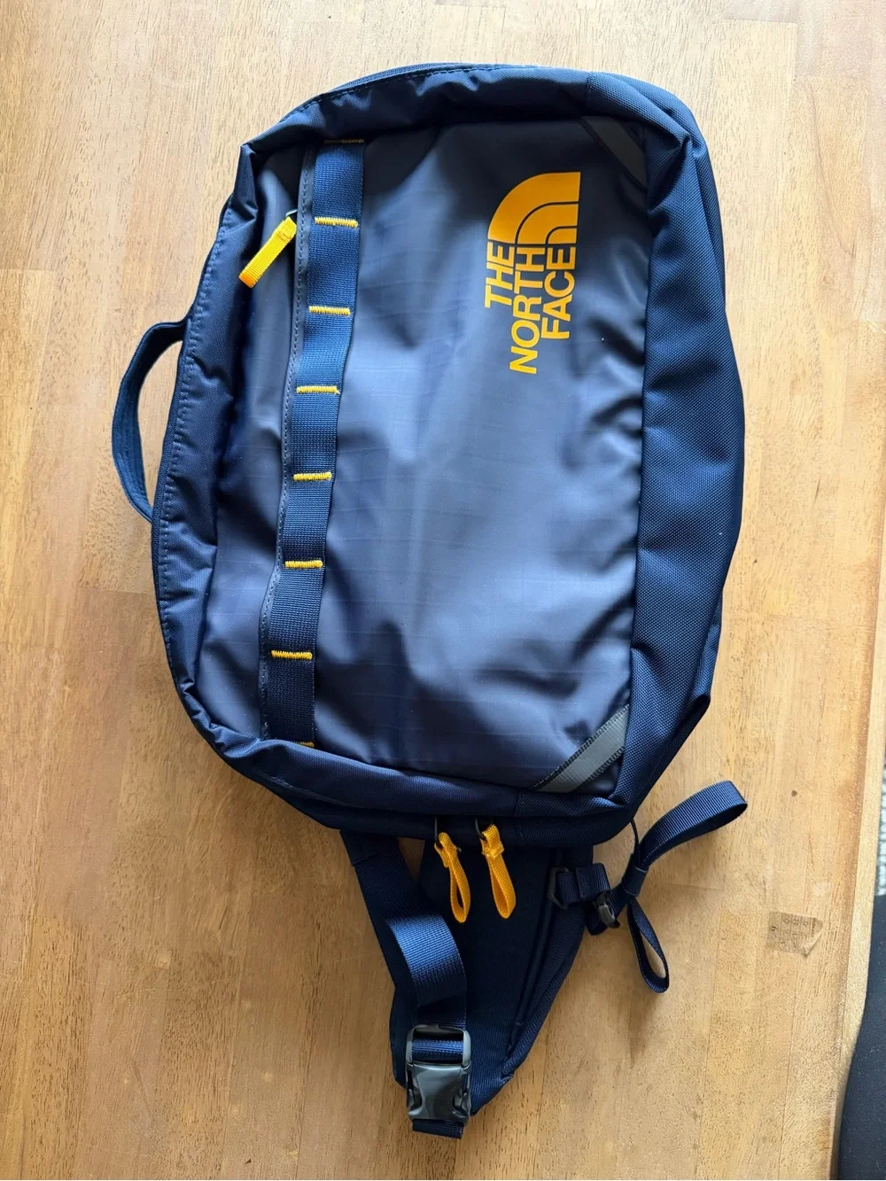 The North Face Basecamp Voyager Sling Backpack